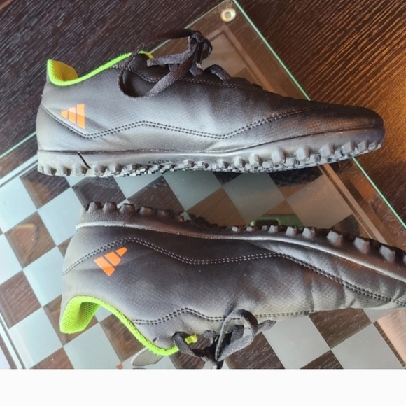 Black and Neon Green Soccer Cleats with Orange Stripes Size 6 - Picture 9 of 11